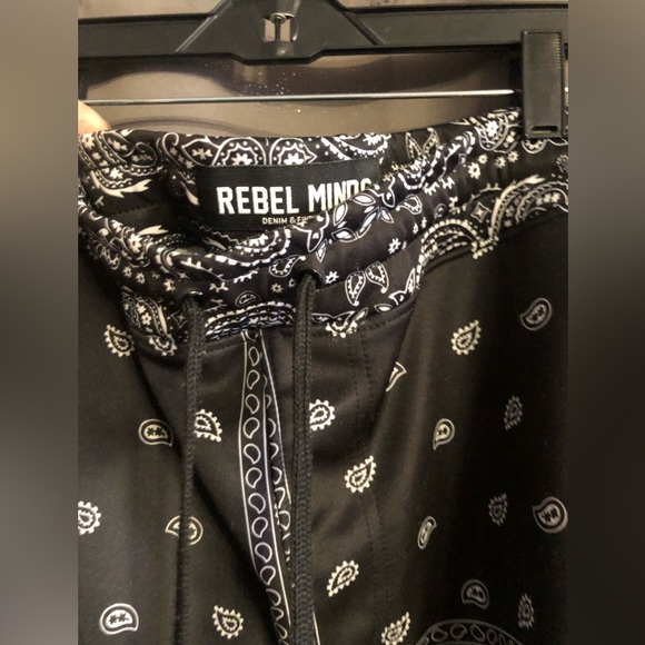 Forever 21 Rebel Minds bandana print tracksuit Sz Large Rebel red / black - Picture 14 of 16